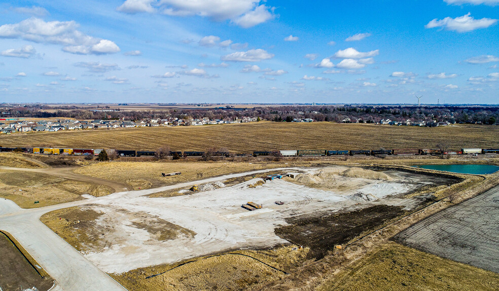 551 W 13th St, Nevada, IA for sale - Aerial - Image 1 of 3