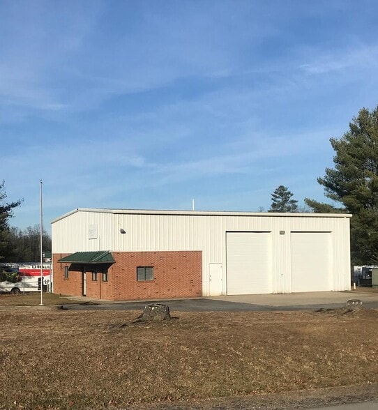 360 Industrial Park Rd, Glen Morgan, WV for sale - Building Photo - Image 3 of 9