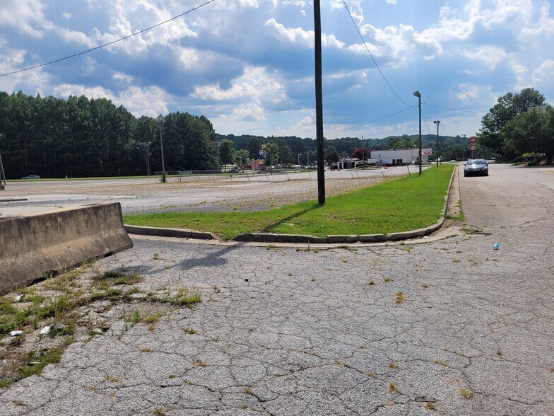 28922898 Evans Mill Rd, Lithonia, GA 30038