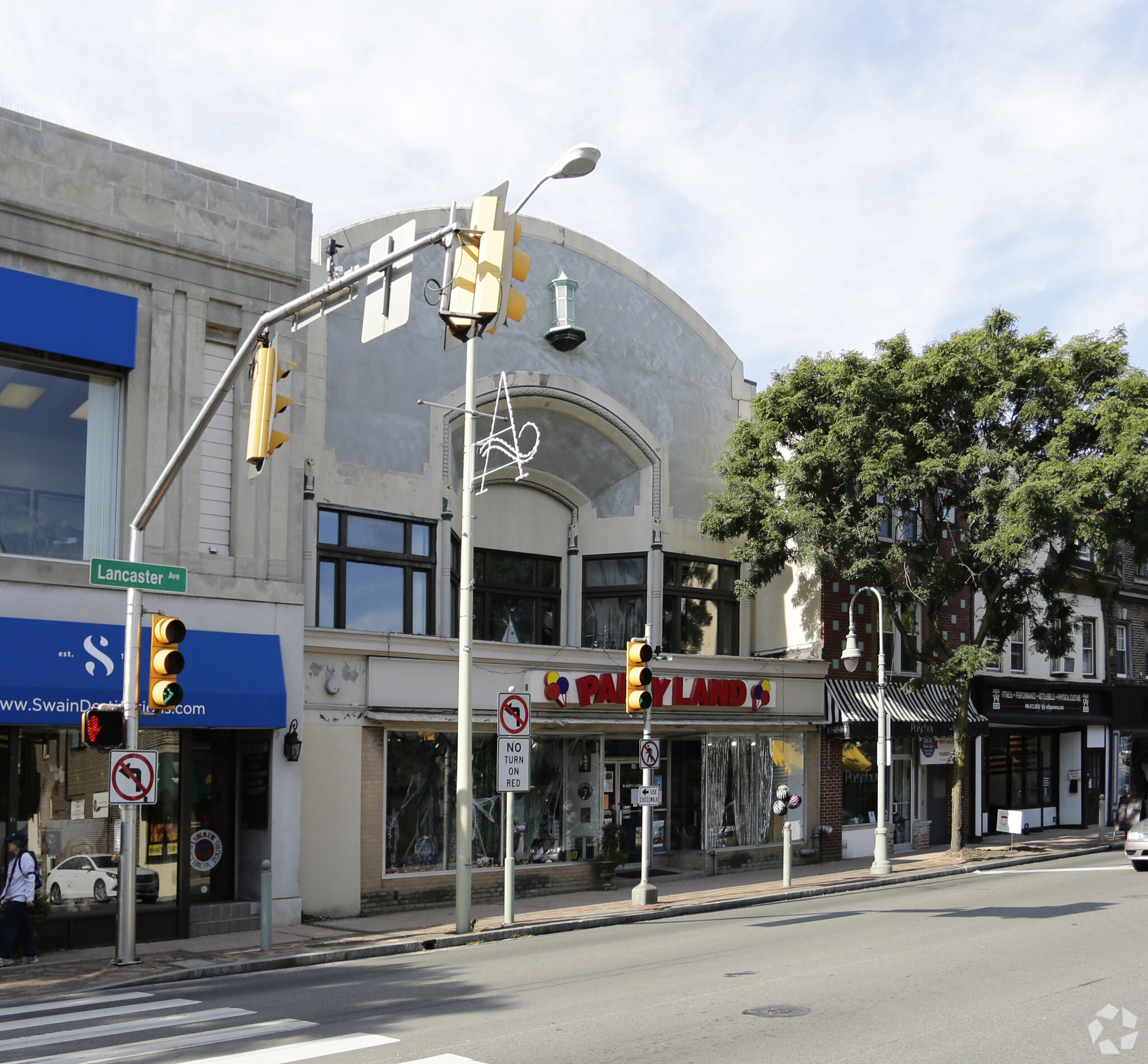 10 W Lancaster Ave, Ardmore, PA for sale Primary Photo- Image 1 of 3