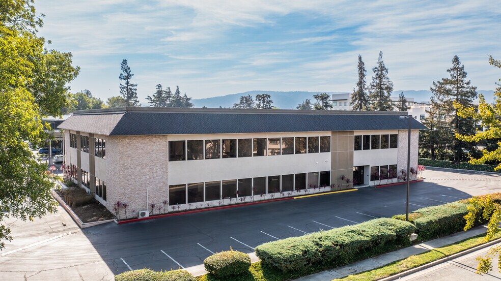 595 Millich Dr, Campbell, CA for lease - Building Photo - Image 3 of 14