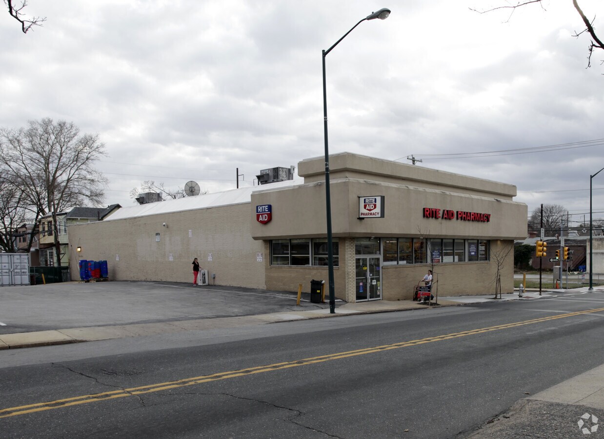 62 E Baltimore Ave, Lansdowne, PA 19050