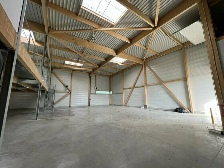 Flex in Bailly-Romainvilliers for lease - Building Photo - Image 3 of 6