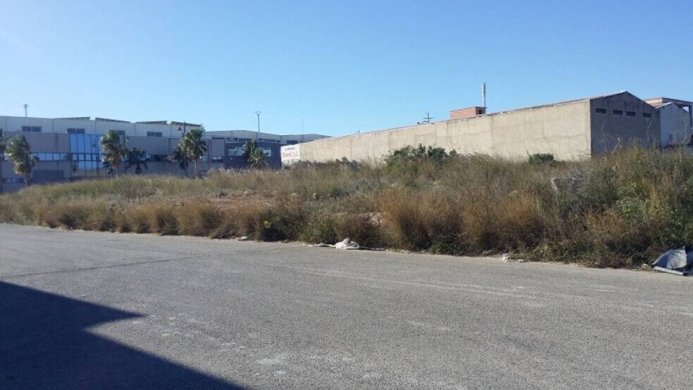Industrial in València for lease - Building Photo - Image 2 of 3