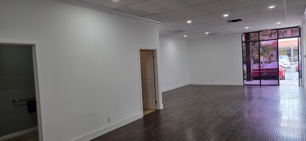 1740 Huntington Dr, Duarte, CA for lease - Interior Photo - Image 2 of 6