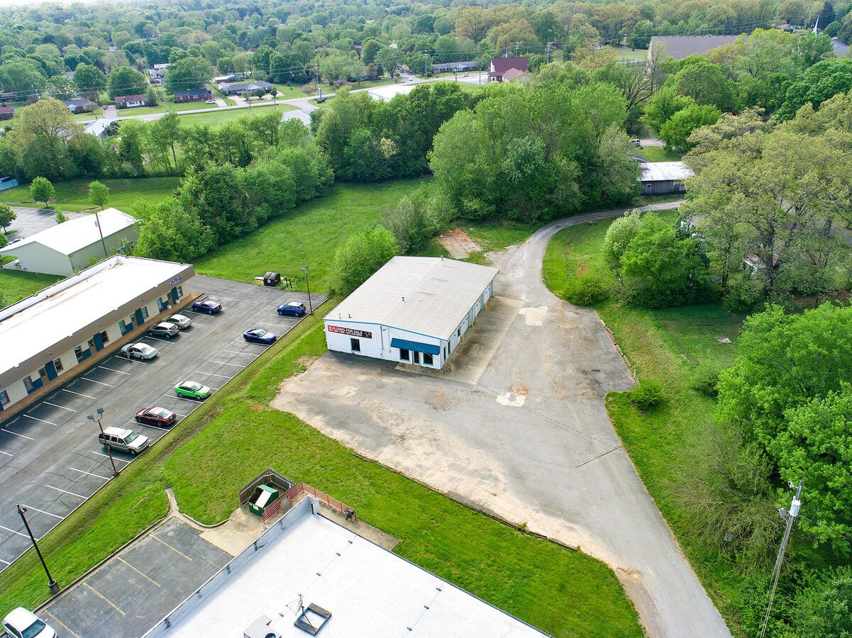 2162 Wilma Rudolph Blvd, Clarksville, TN 37040