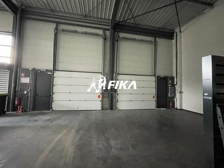 Flex in Toulouse for lease - Interior Photo - Image 3 of 12