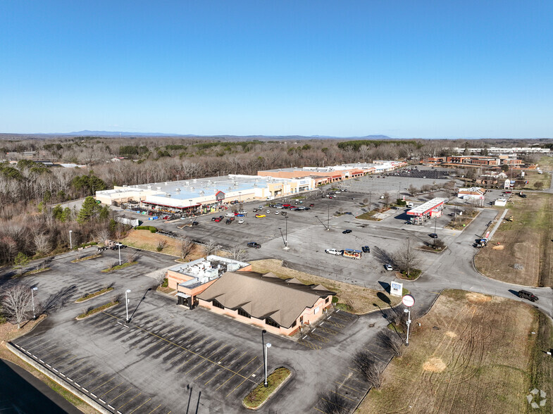 357 N Generals Blvd, Lincolnton, NC 28092 - Retail for Lease | LoopNet