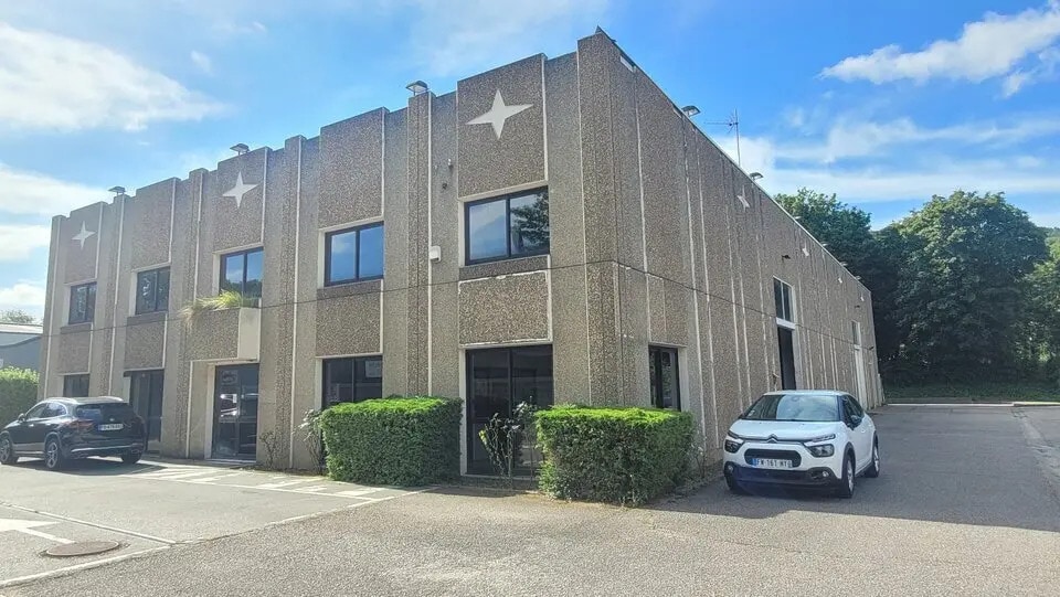 Flex in Rouen for lease - Building Photo - Image 1 of 13