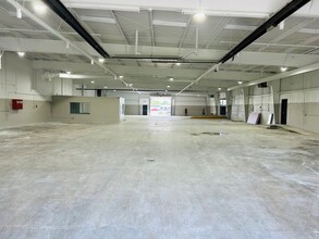 32000 Ford Rd, Garden City, MI for lease Interior Photo- Image 1 of 2