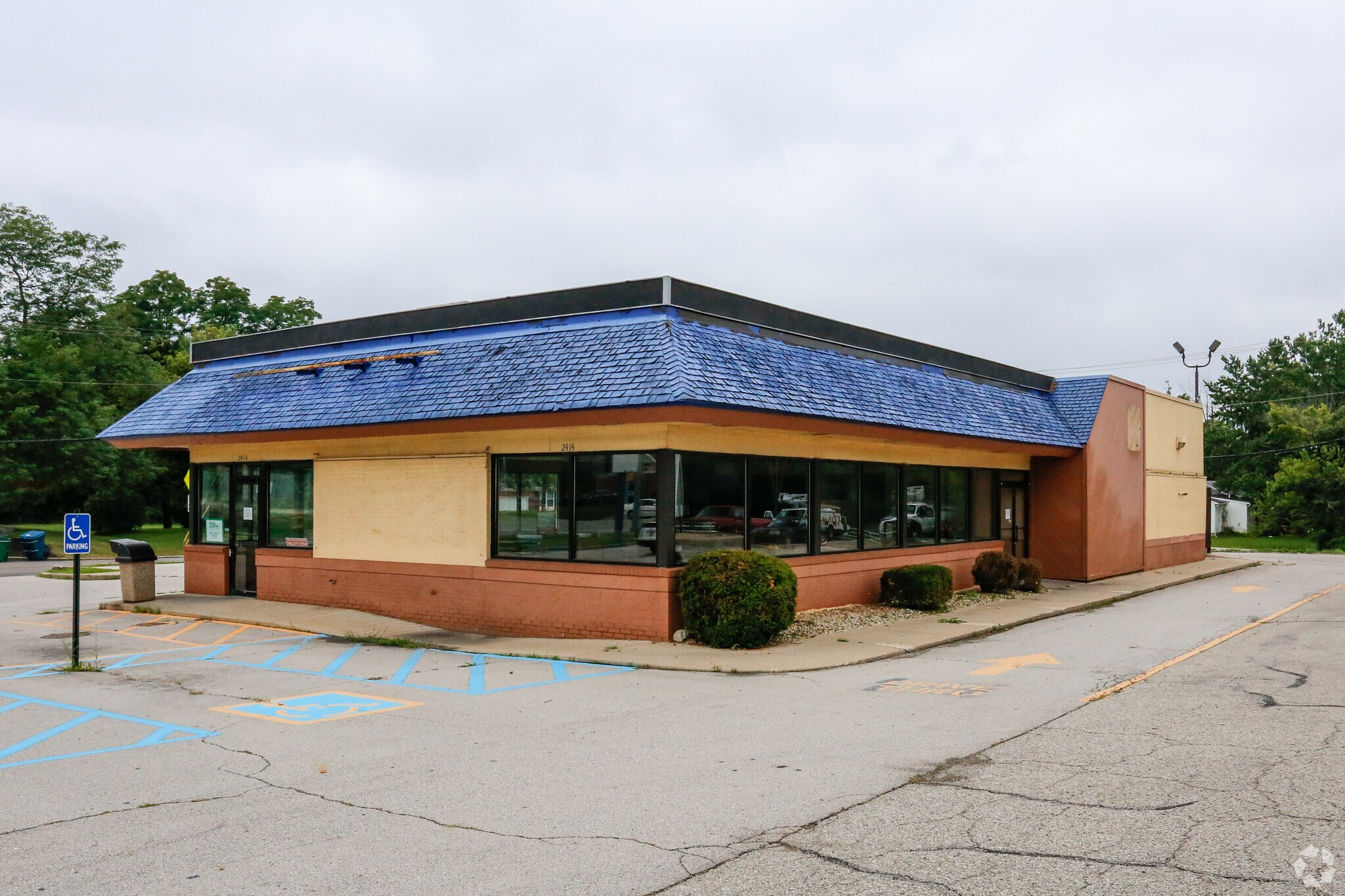 2414 Chester Blvd, Richmond, IN for sale Primary Photo- Image 1 of 1