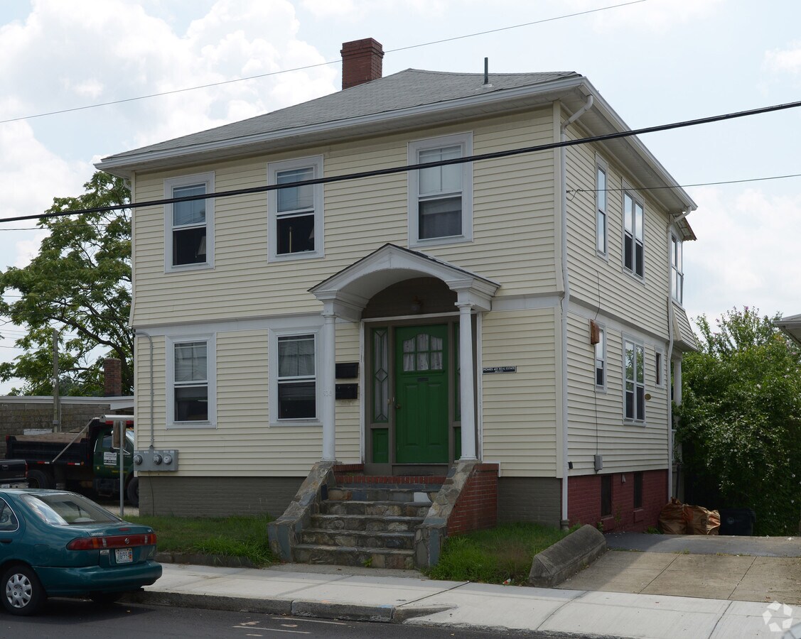 508 Branch Ave, Providence, RI 02904