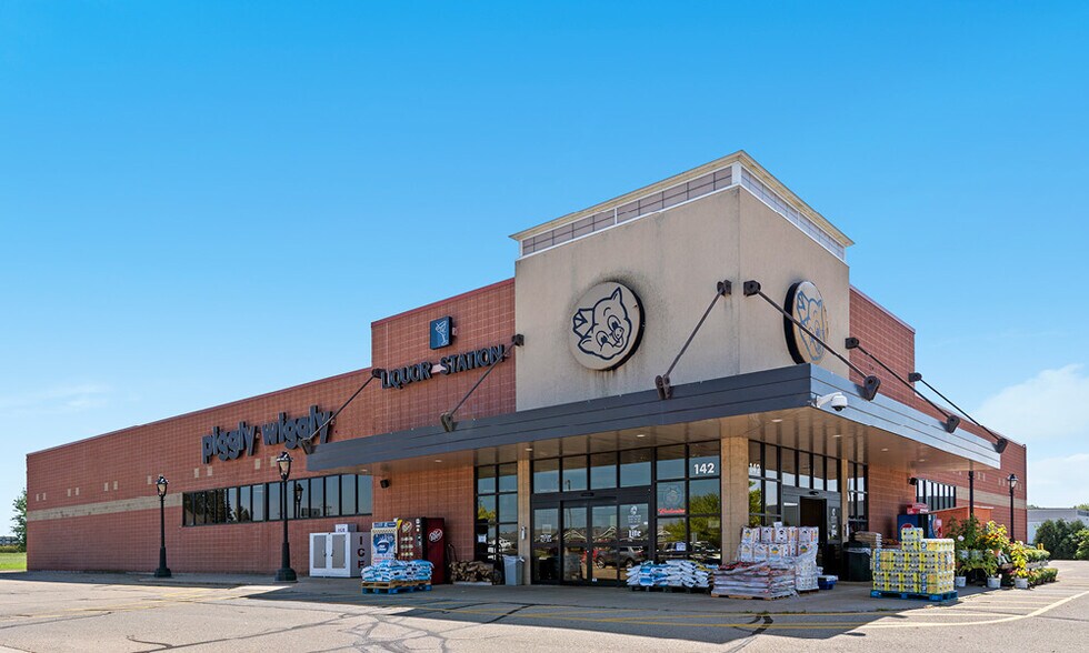 142 Alder Ave, Omro, WI 54963