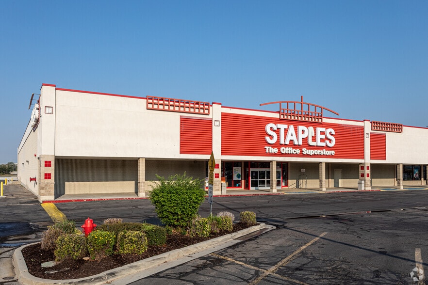 4000 Riverdale Rd, Ogden, UT for lease - Primary Photo - Image 1 of 20