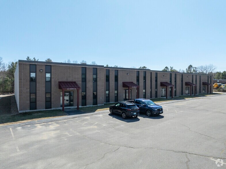 3 Howe Dr, Amherst, NH for sale - Primary Photo - Image 1 of 1