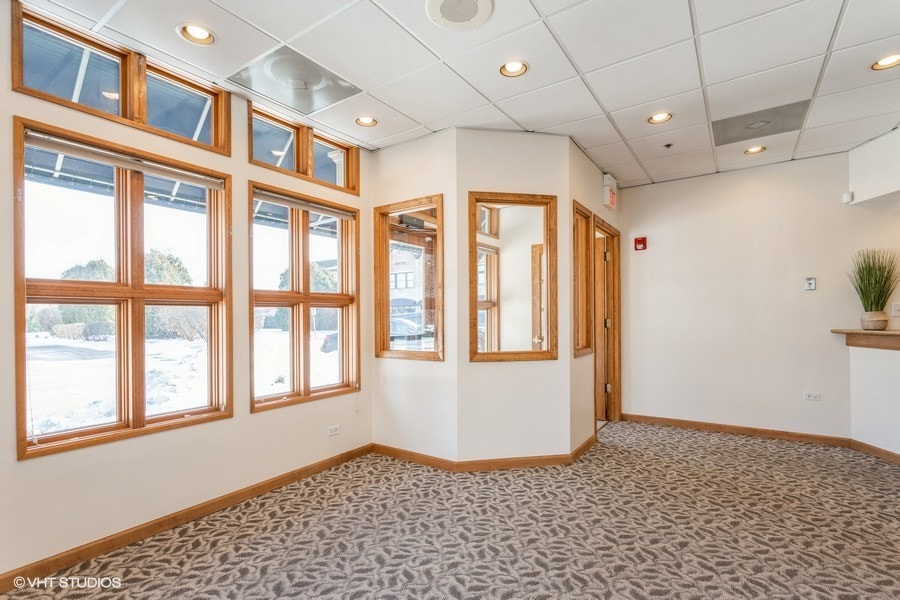 40W320 Lafox Rd, St Charles, IL 60175 - Unit D -  - Interior Photo - Image 1 of 21