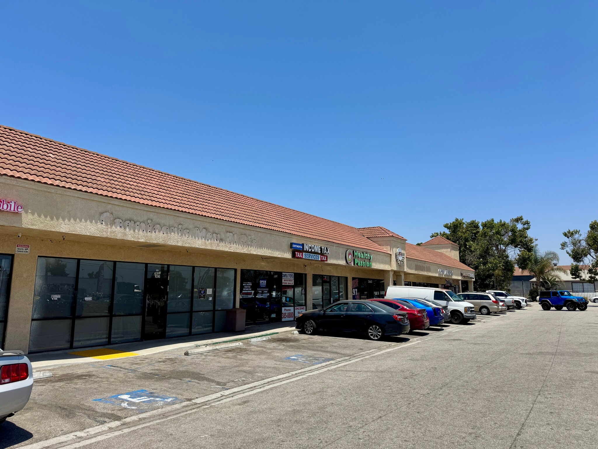 2631-2675 E Vineyard Ave, Oxnard, CA for lease Building Photo- Image 1 of 11