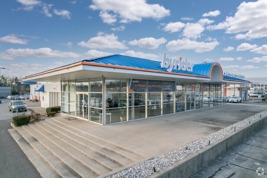 5941 W Central Ave, Toledo, OH 43615 JD Byrider