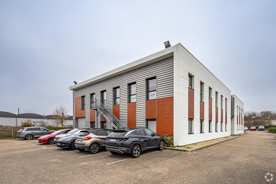 30 Chemin De Revaison, Saint-Priest for lease - Building Photo - Image 2 of 2