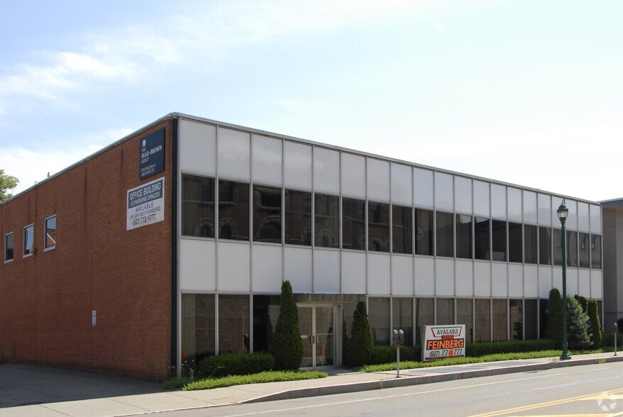 310 E Church St, Elmira, NY for sale - Primary Photo - Image 1 of 1