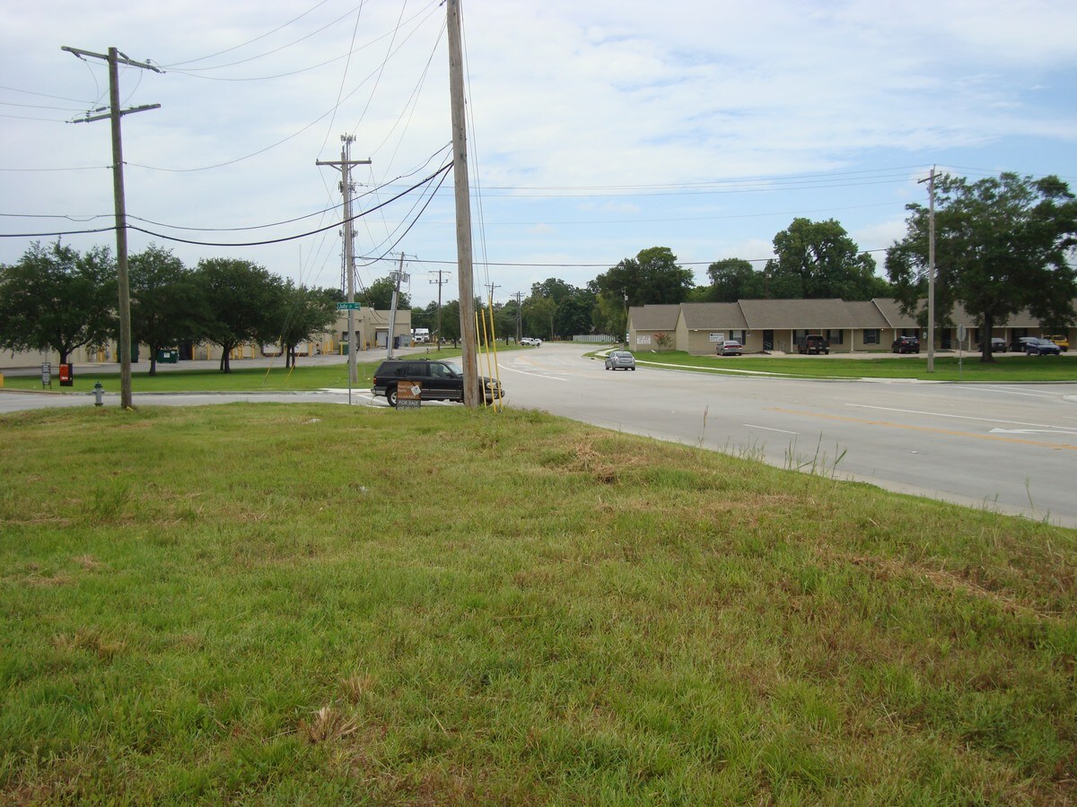 6301 Concord Rd, Beaumont, TX 77708