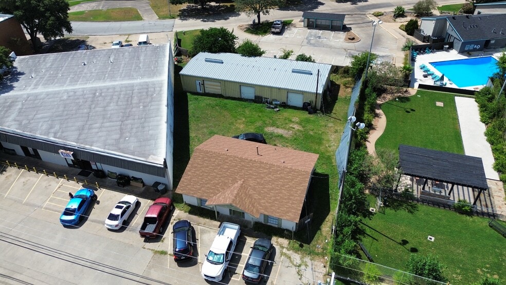 3600 E 29th St, Bryan, TX for lease - Building Photo - Image 3 of 7
