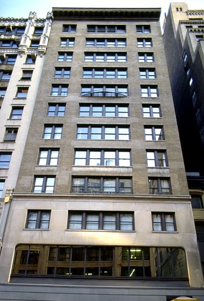 57 W 38th St, New York, NY for lease - Building Photo - Image 3 of 9