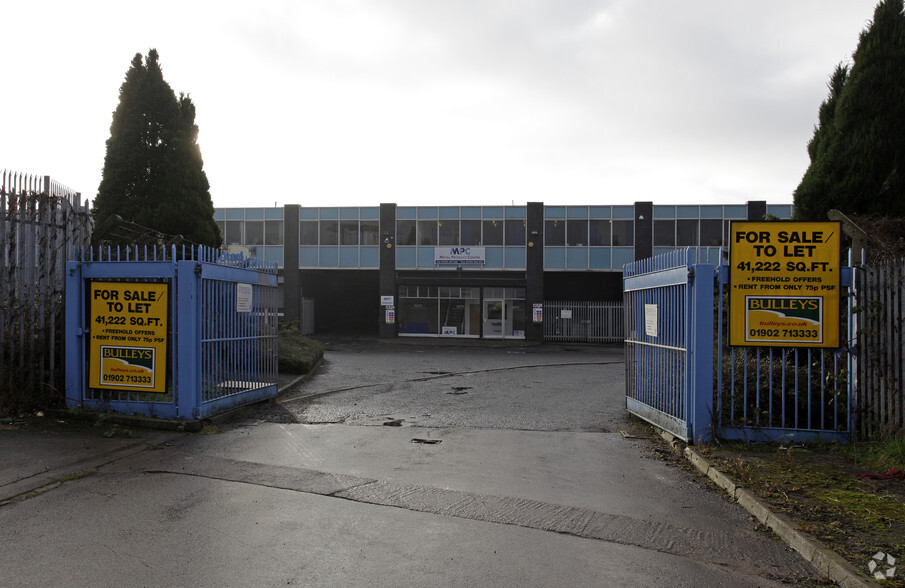 Robottom Clos, Walsall for lease - Building Photo - Image 2 of 5