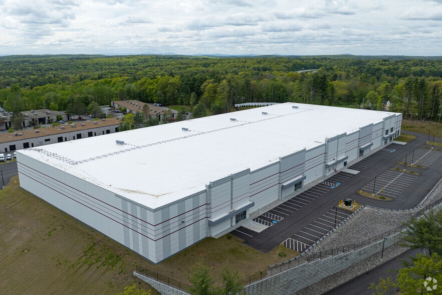 6 Industrial Way, Salem, NH for lease - Primary Photo - Image 1 of 7