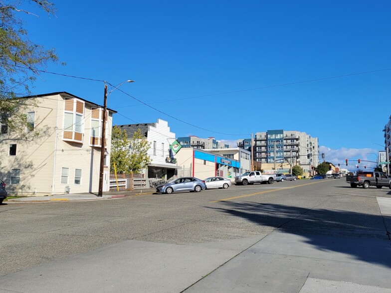 1111 Hewitt Ave, Everett, WA for sale - Building Photo - Image 2 of 11