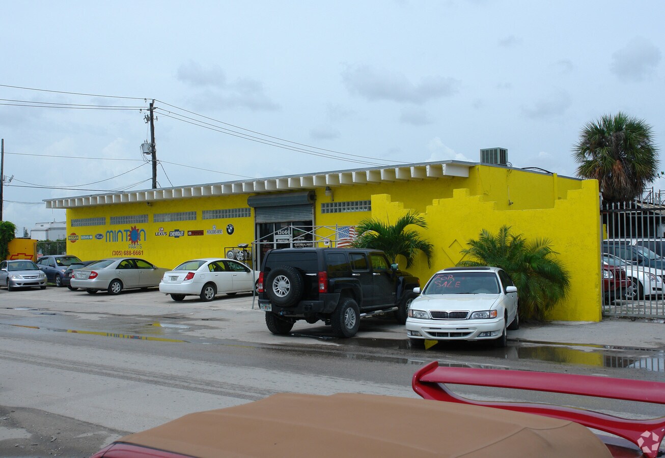 13060 Cairo Ln, Opa Locka, FL 33054