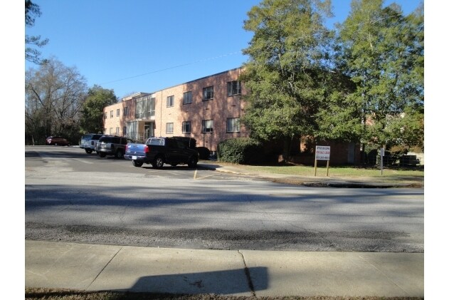 1364 DuBose Ct, Camden, SC for sale - Primary Photo - Image 1 of 1