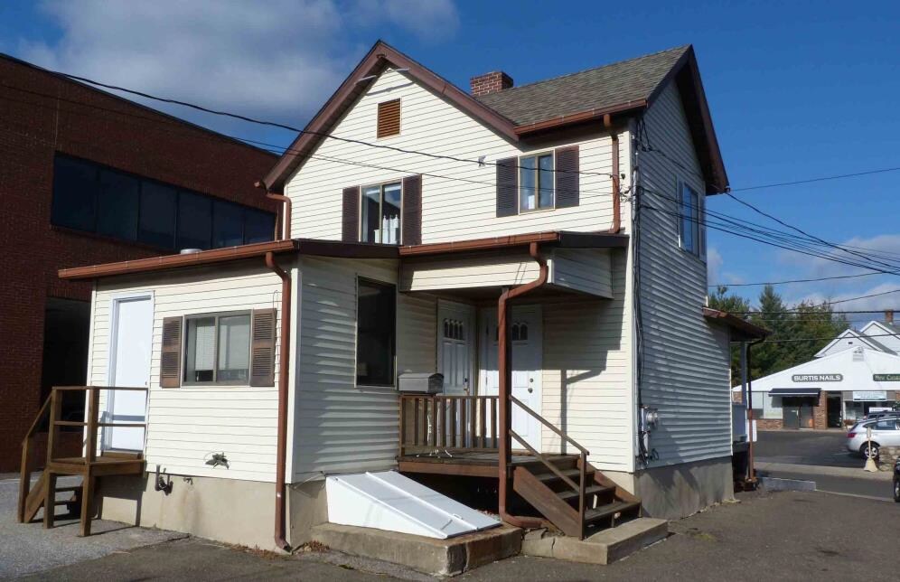 21 Burtis Ave, New Canaan, CT for sale Primary Photo- Image 1 of 1