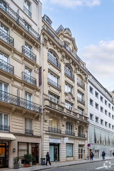 Office in Paris for lease - Primary Photo - Image 1 of 1
