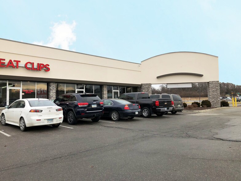 4521 Fleur Dr, Des Moines, IA 50321