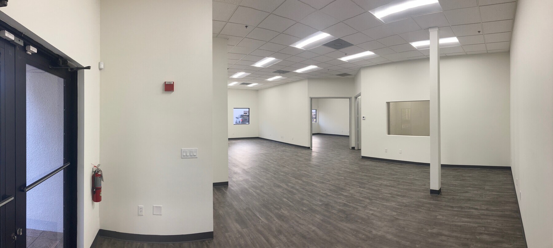 11586 Pierson Rd, Wellington, FL 33414 FLEX space fronting Pierson Rd