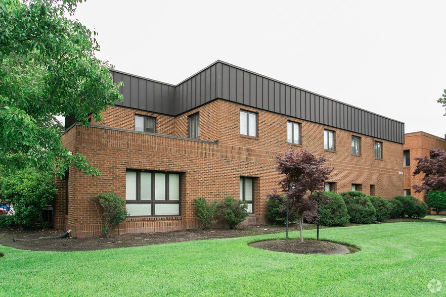 609 Lynnhaven Pky, Virginia Beach, VA for lease - Building Photo - Image 1 of 4