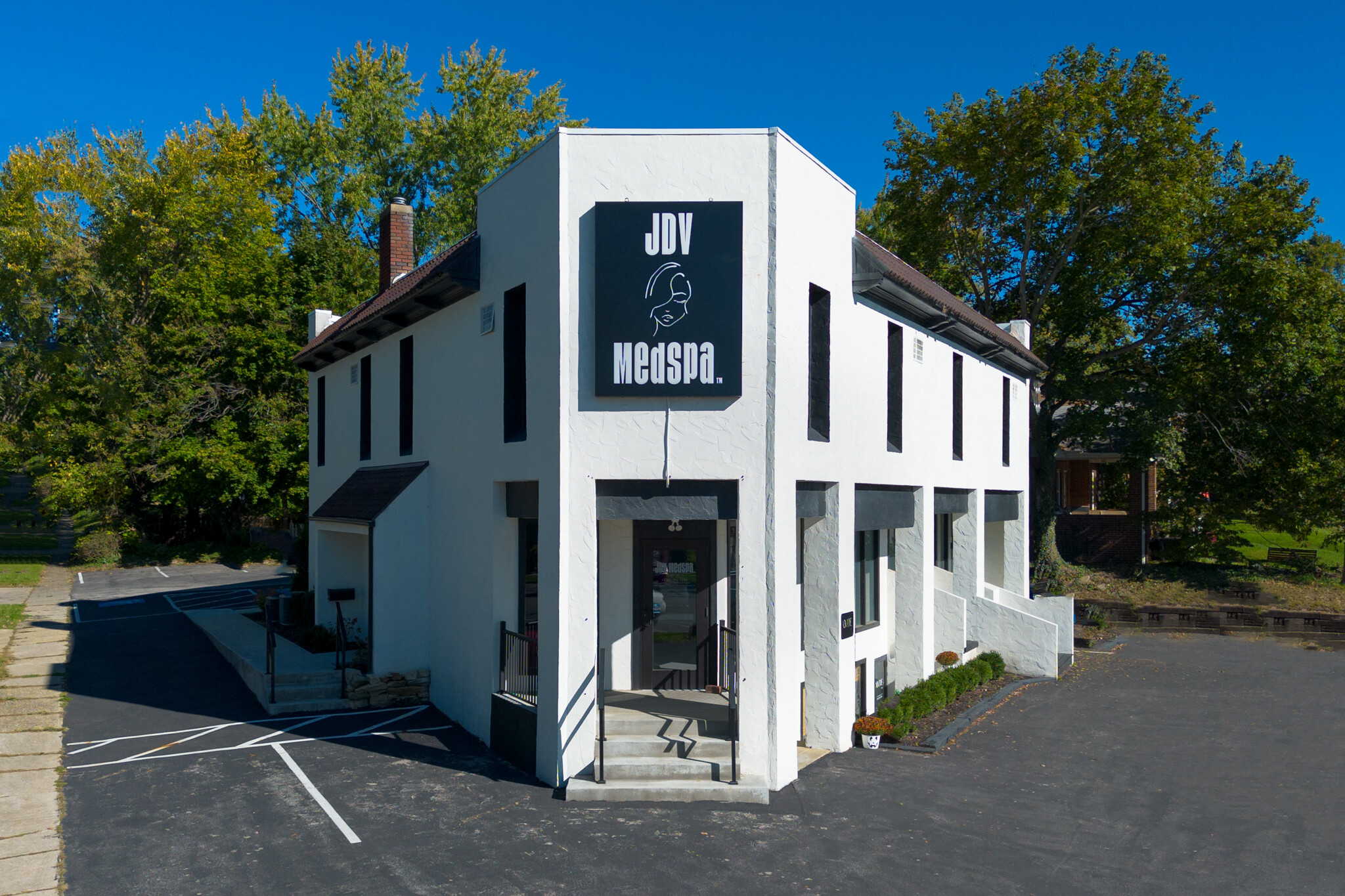 2404 4th St, Cuyahoga Falls, OH for sale Building Photo- Image 1 of 13