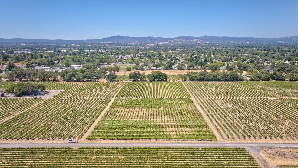 179 Pleasant Ave, Santa Rosa, CA for sale - Primary Photo - Image 2 of 20