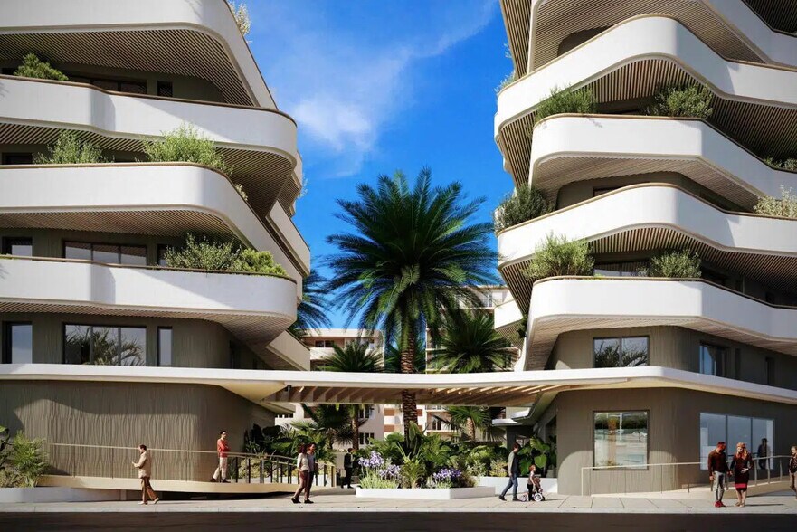 Office in Cannes for sale - Building Photo - Image 2 of 5