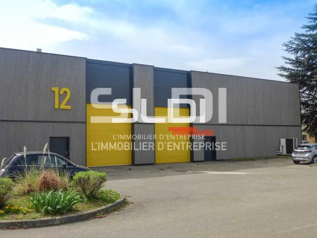 Office in Vénissieux for lease Building Photo- Image 1 of 7