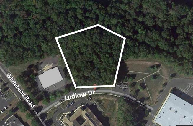 4 Ludlow Dr, Ewing, NJ for sale - Primary Photo - Image 1 of 1