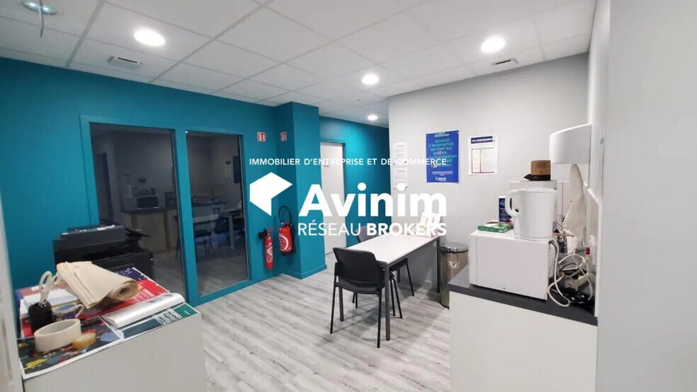 Office in Annecy for lease - Interior Photo - Image 3 of 12