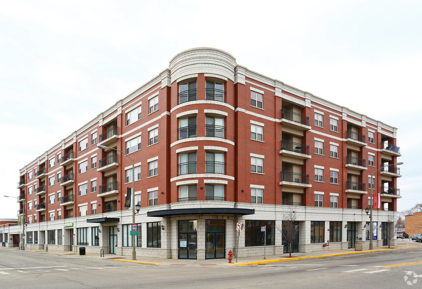 3200 S Oak Park Ave, Berwyn, IL for sale - Building Photo - Image 1 of 1