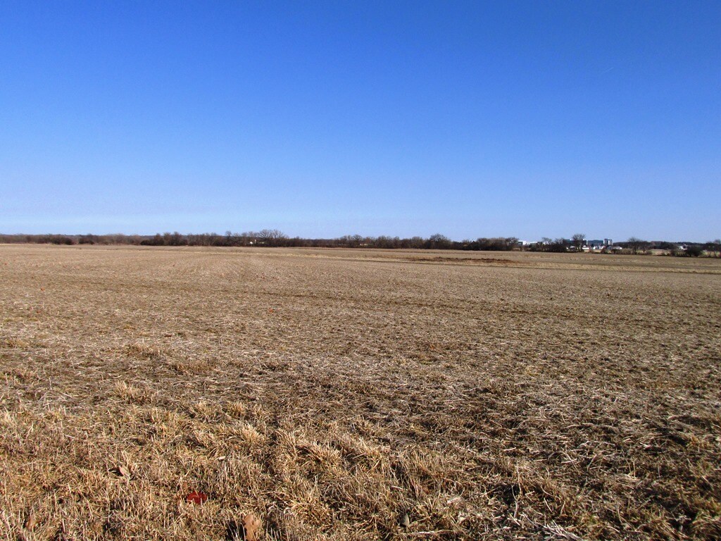 000 Oak Grove Rd, Harvard, IL for sale Primary Photo- Image 1 of 1