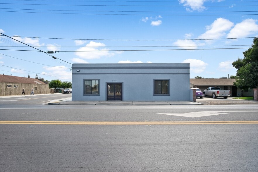 7490 Lander Ave, Hilmar, CA for sale - Building Photo - Image 1 of 55