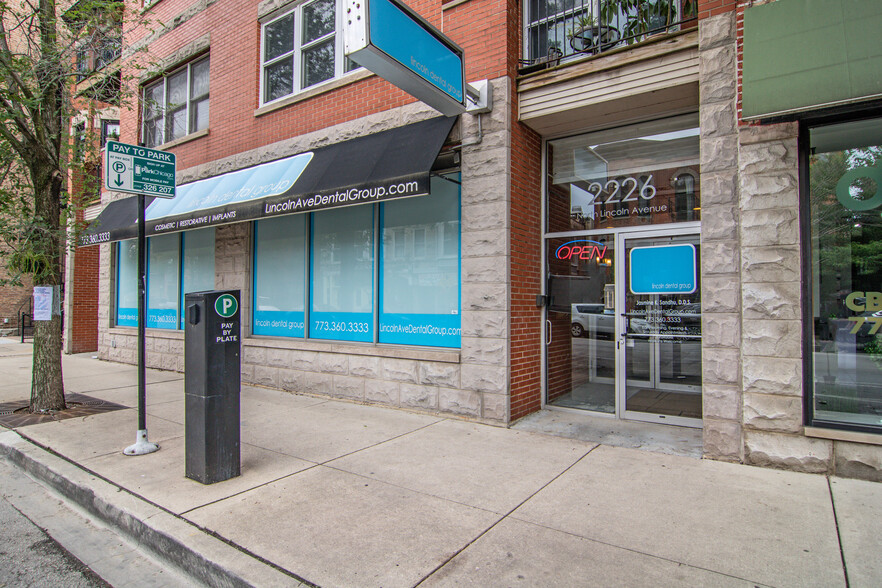 2226 N Lincoln Ave, Chicago, IL for sale - Building Photo - Image 1 of 1