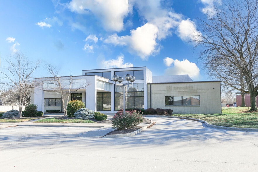 8651 Township Line Rd, Indianapolis, IN for sale - Building Photo - Image 1 of 6