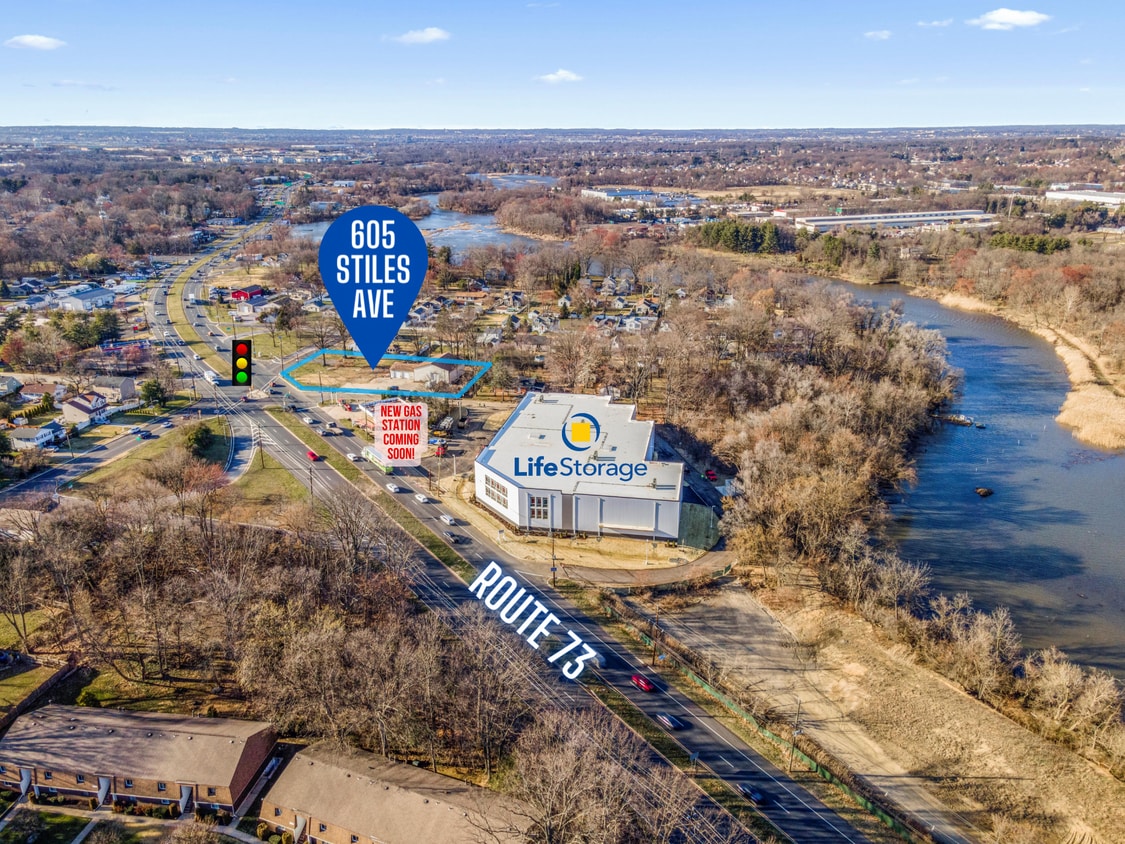 605 Stiles Ave, Maple Shade Township, NJ for lease Primary Photo- Image 1 of 5