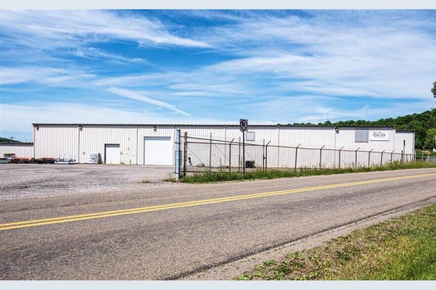 1317 Grant Ave, East Butler, PA 16029